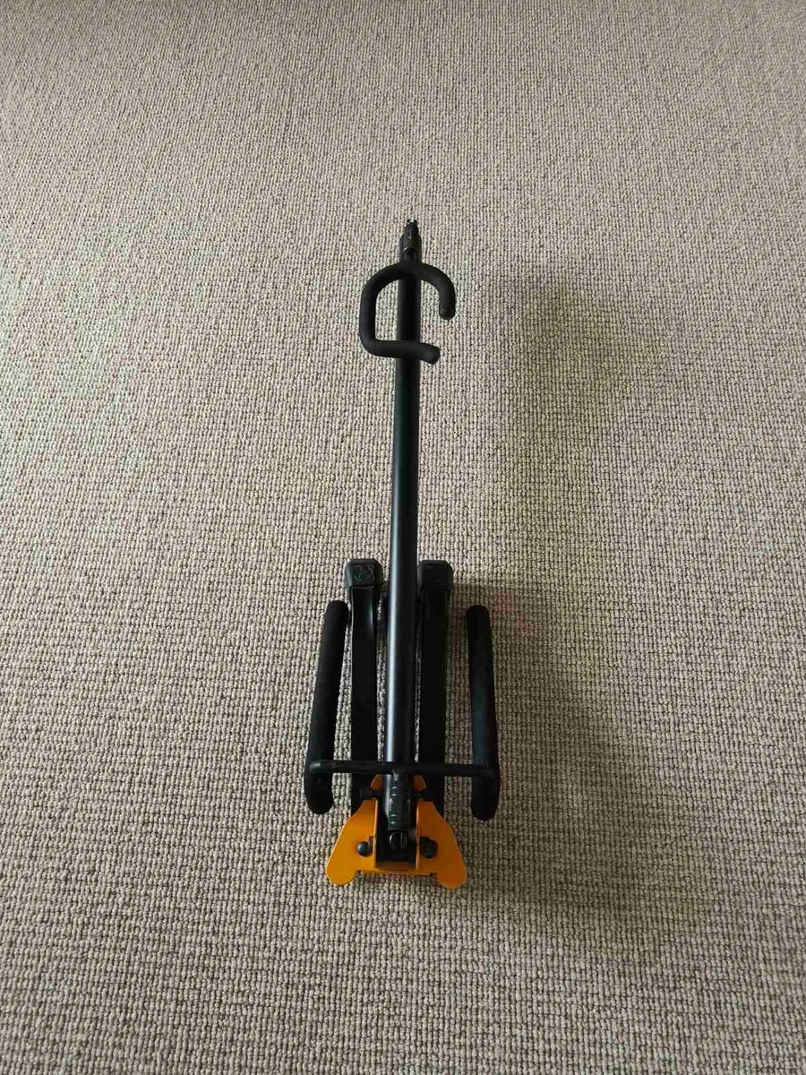 Hercules GS405B Guitar Stand with Shoksafe Secure - Image 2