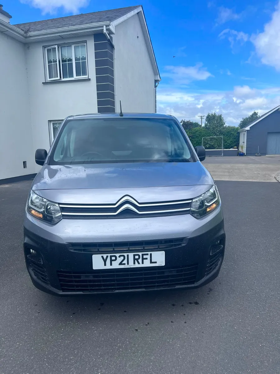Citroen Berlingo 2021 - Image 2