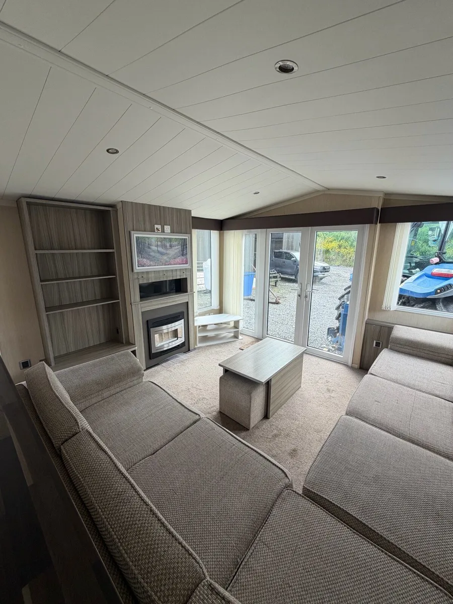 Swift Moselle 40 x 12 x 3 Bedroom - Image 2