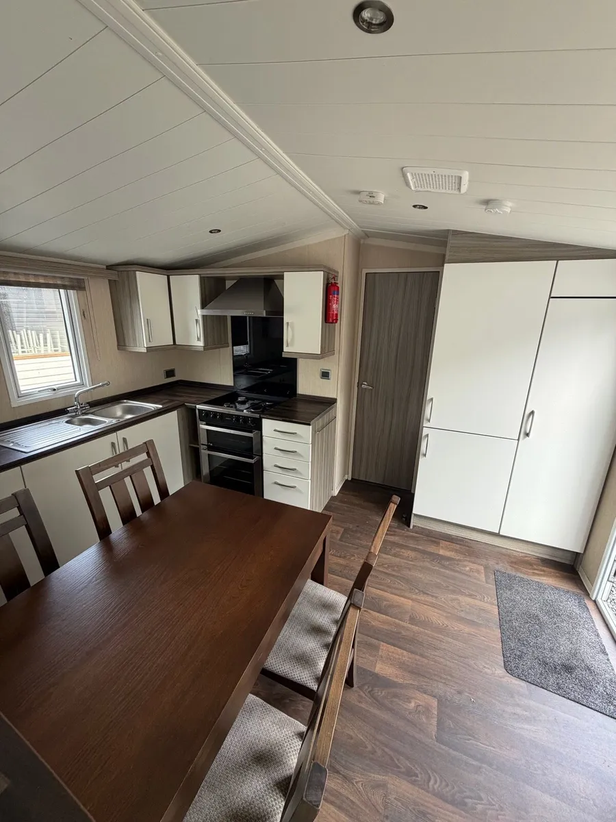 Swift Moselle 40 x 12 x 3 Bedroom - Image 3