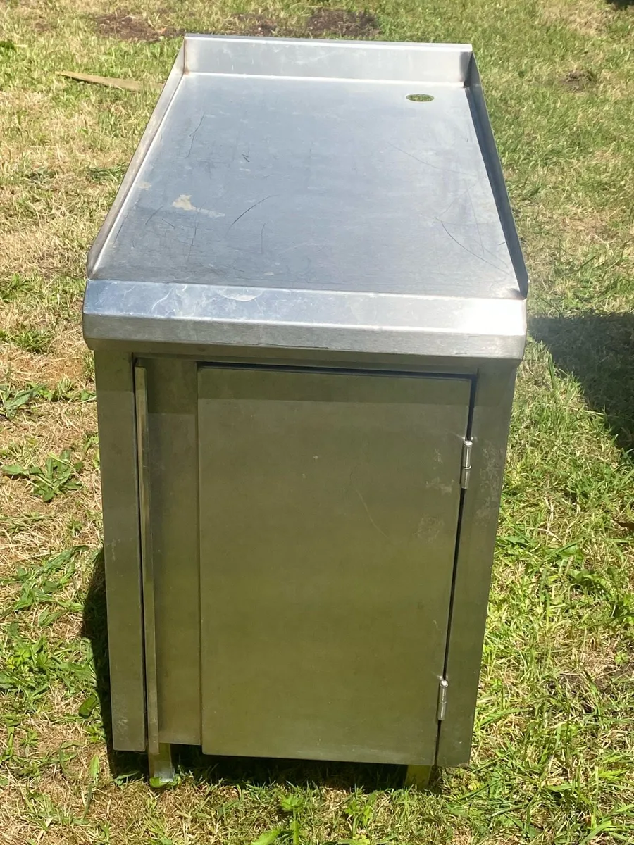 Catering equipment - Image 1
