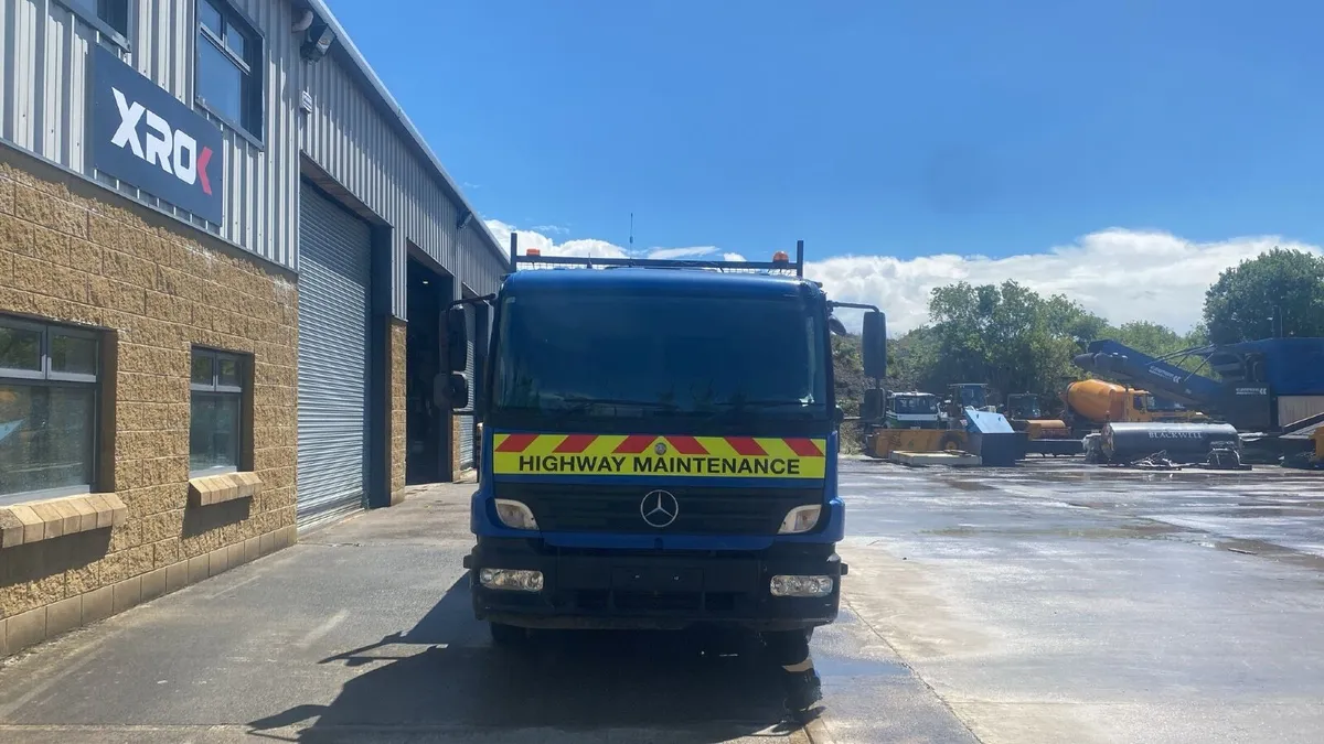 Mercedes-Benz 1523 Atego 4x2 Tipper 15ton - Image 1