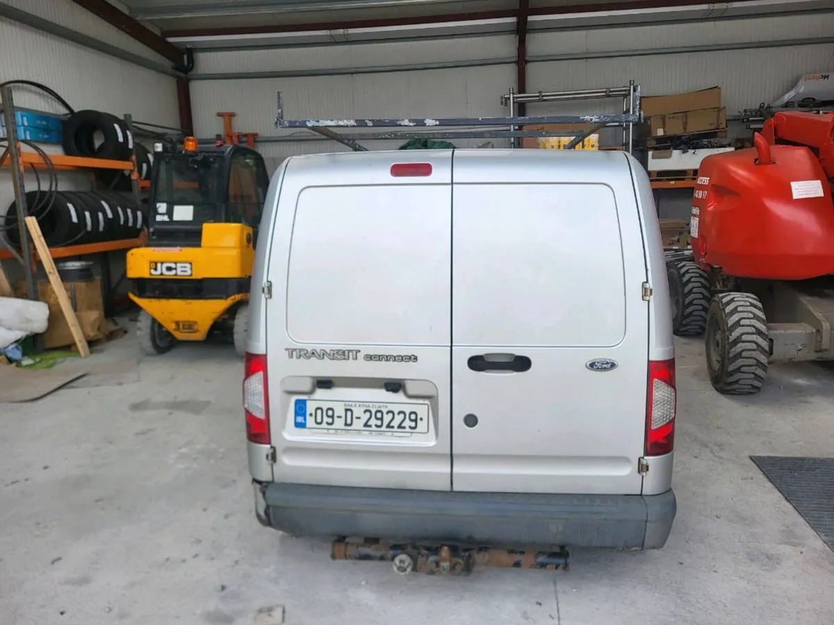 Van - Image 2