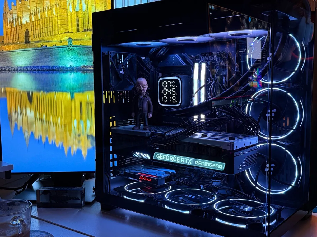 Custom Built Luxury Gaming PC I9-12900K / 4080S - Image 3