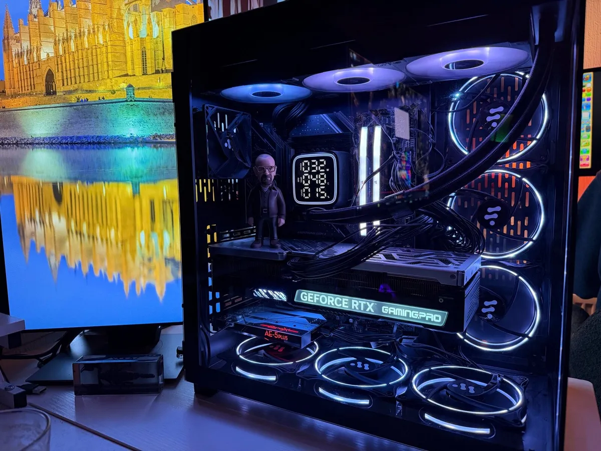 Custom Built Luxury Gaming PC I9-12900K / 4080S - Image 1