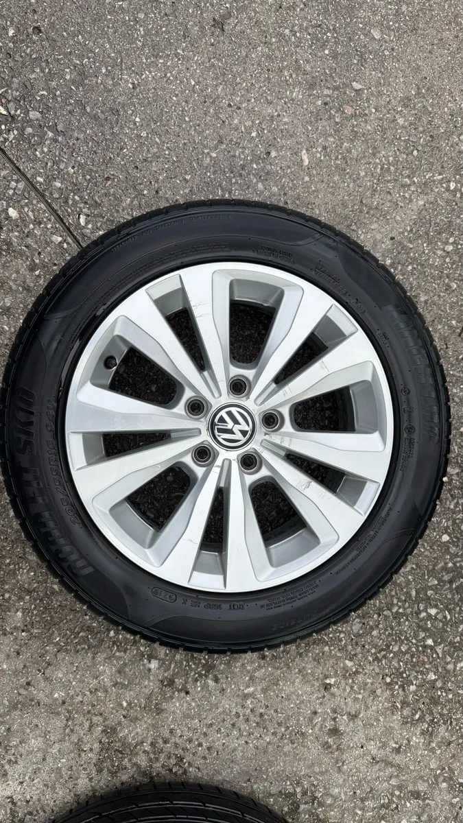 Genuine VW alloys 16 inch - Image 3