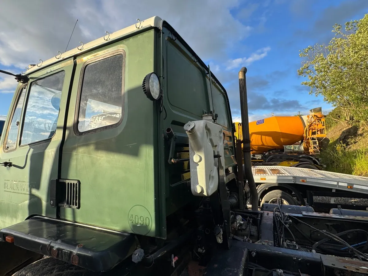 Ex-Army Leyland Daf T245 4x4 chassis & cab - Image 4