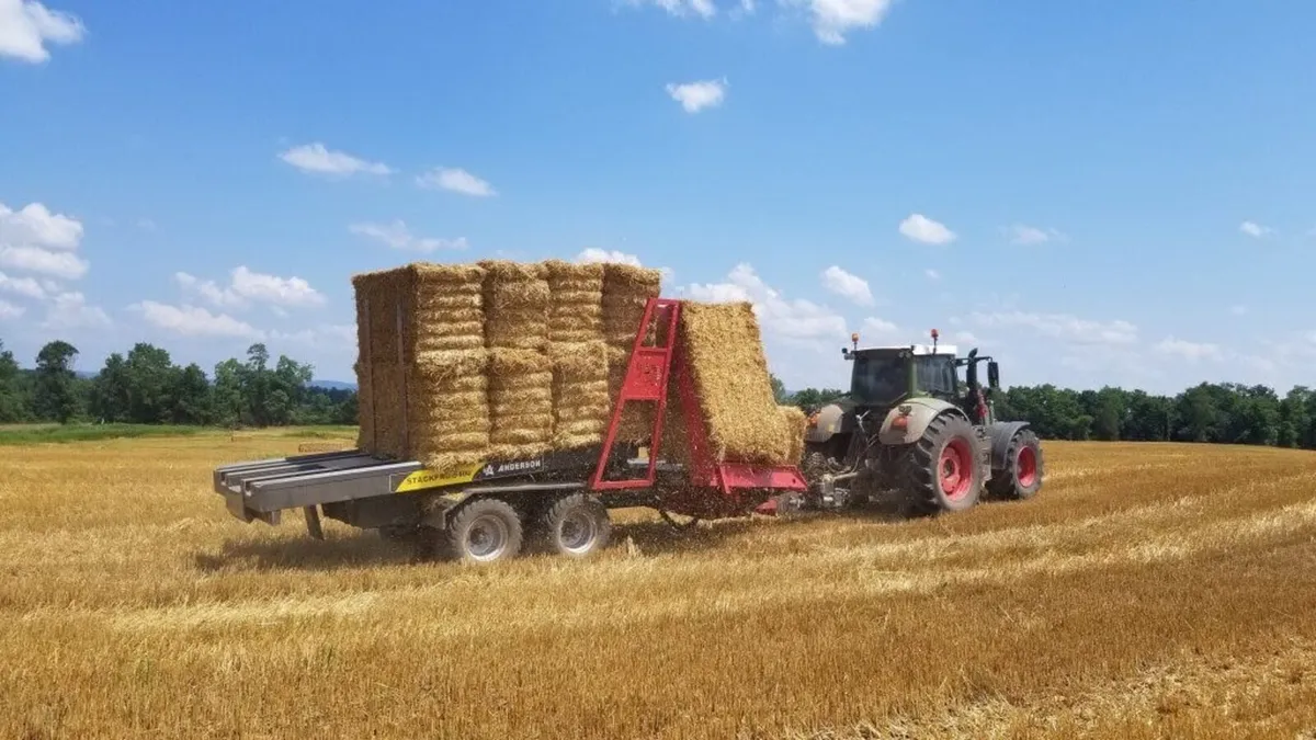 Anderson StackPro 5400 Square Bale Trailer - Image 4