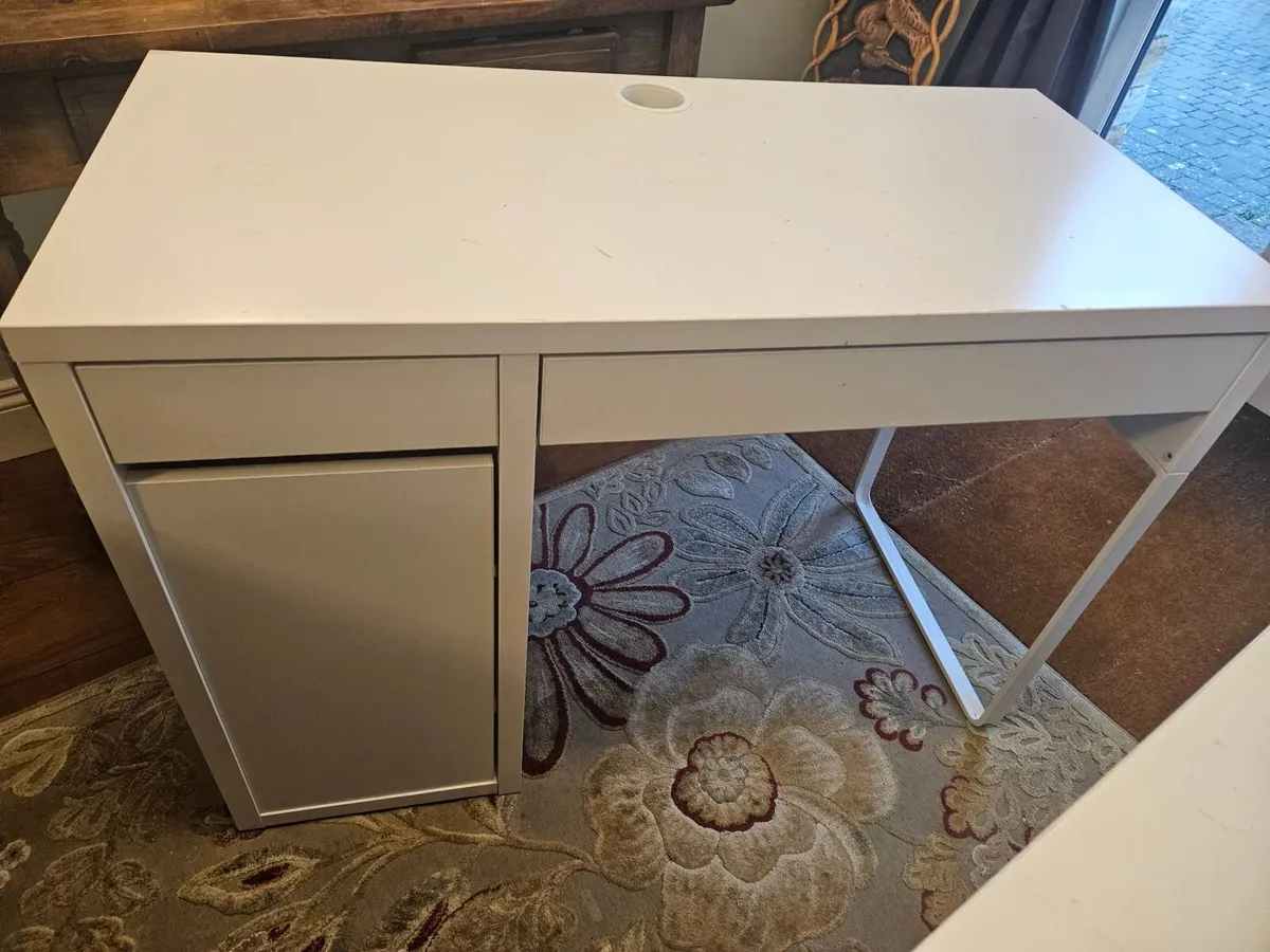 Desk - Image 2