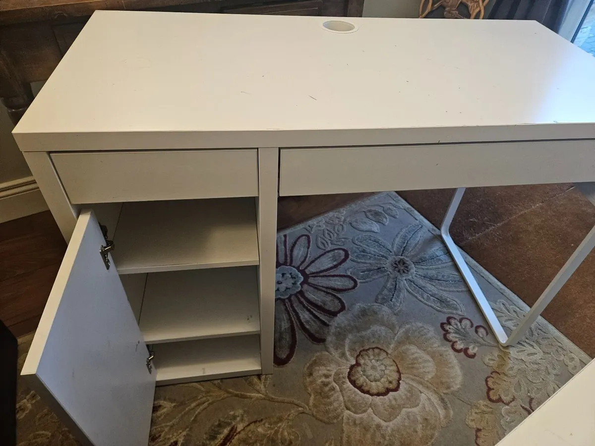 Desk - Image 3