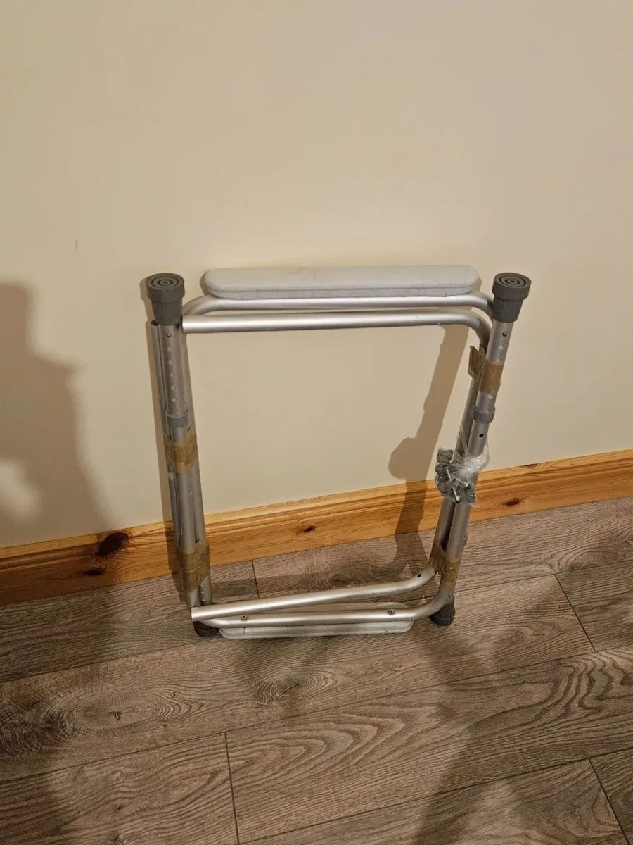 Wheelchair - Image 4