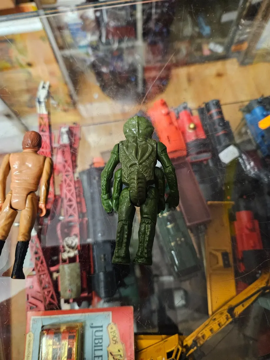 Vintage Battlestar Galactia Figure - Image 2