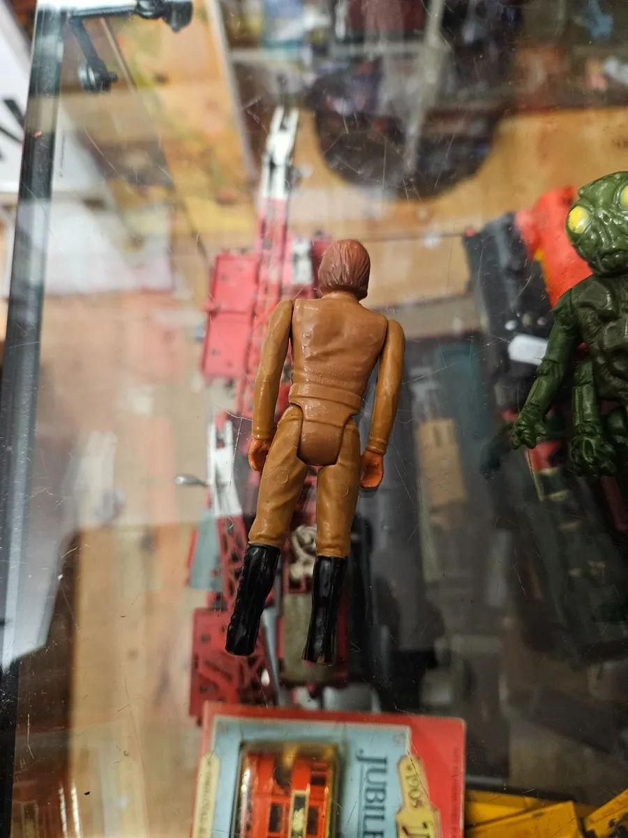 Vintage Battlestar Galactia Figure - Image 1