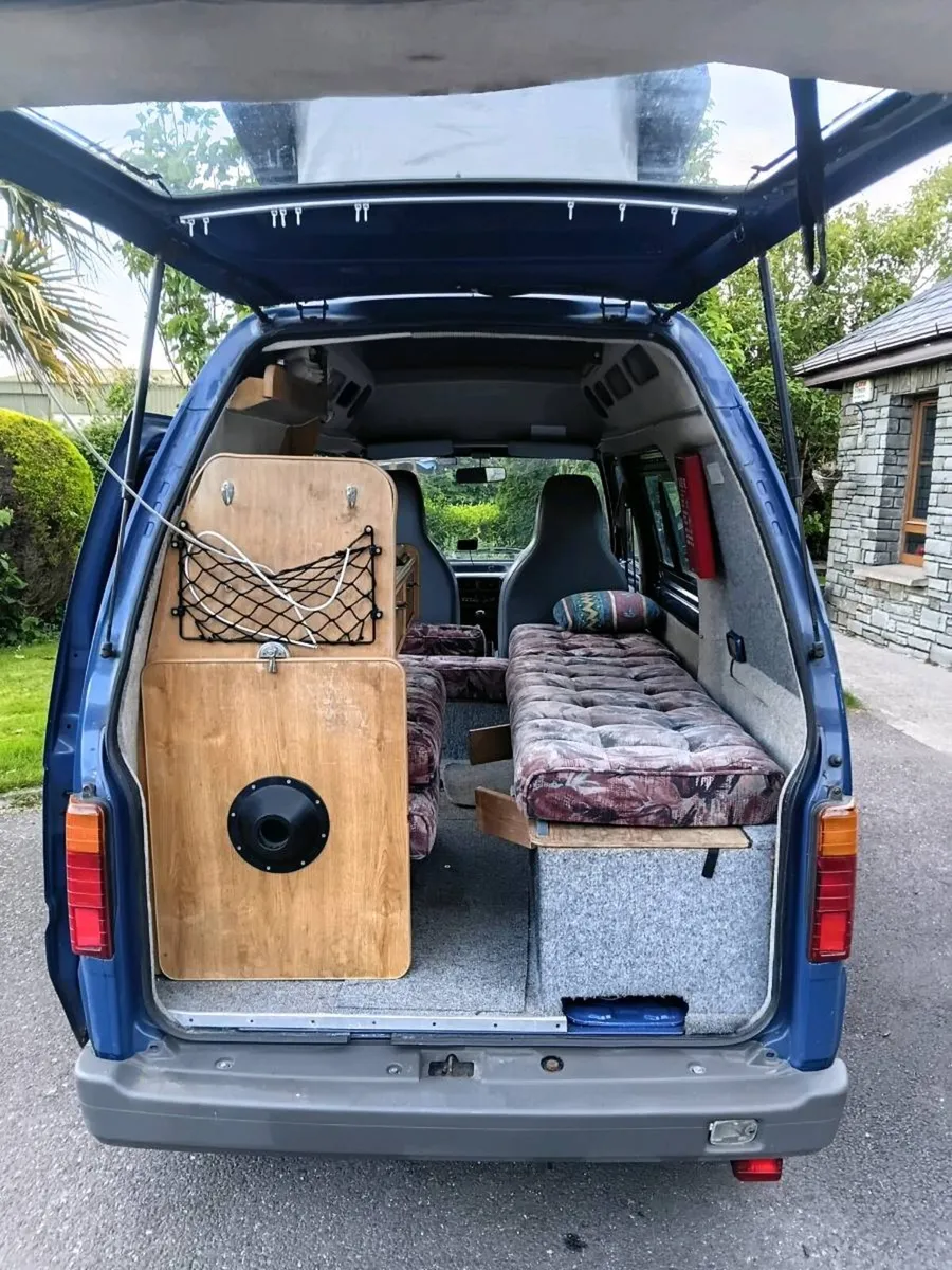 Daihatsu hijet campervan - Image 3