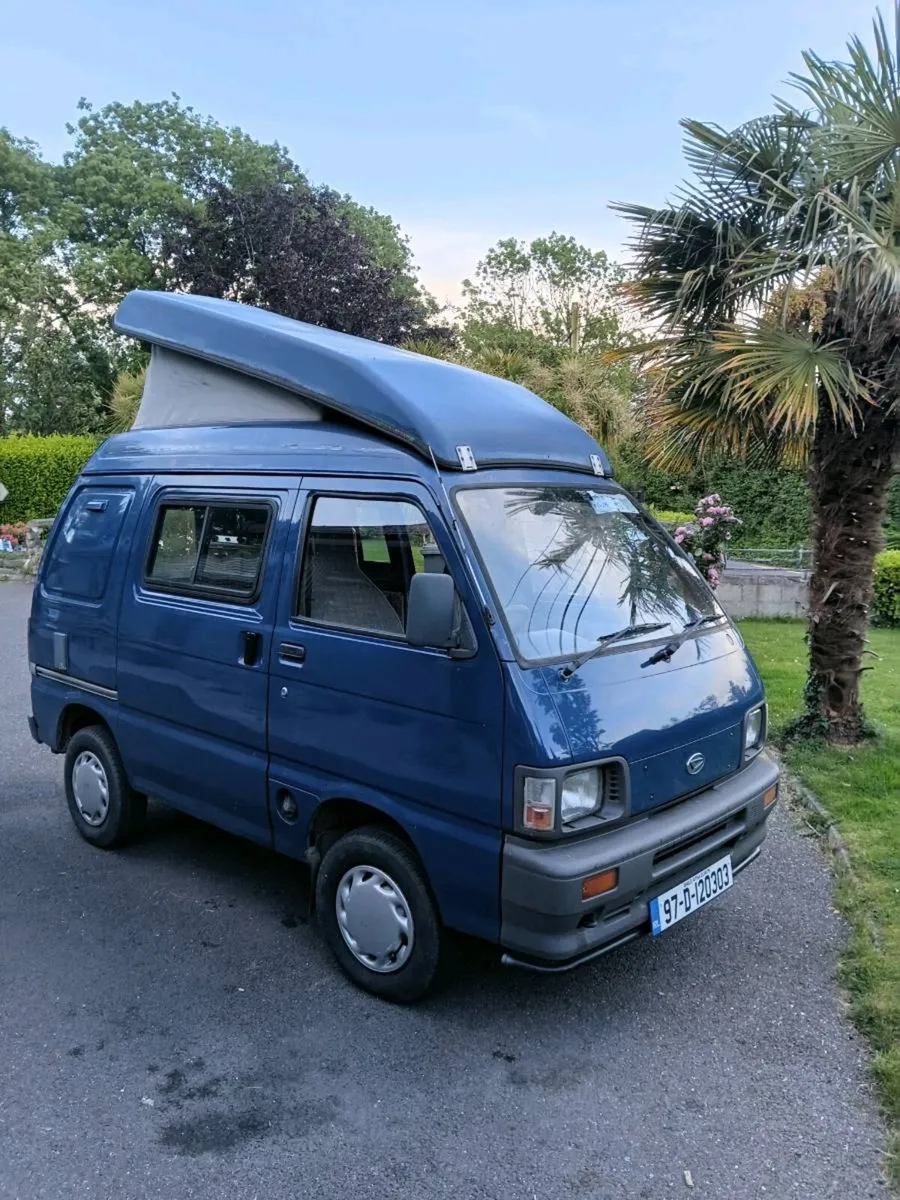 Daihatsu hijet campervan - Image 1