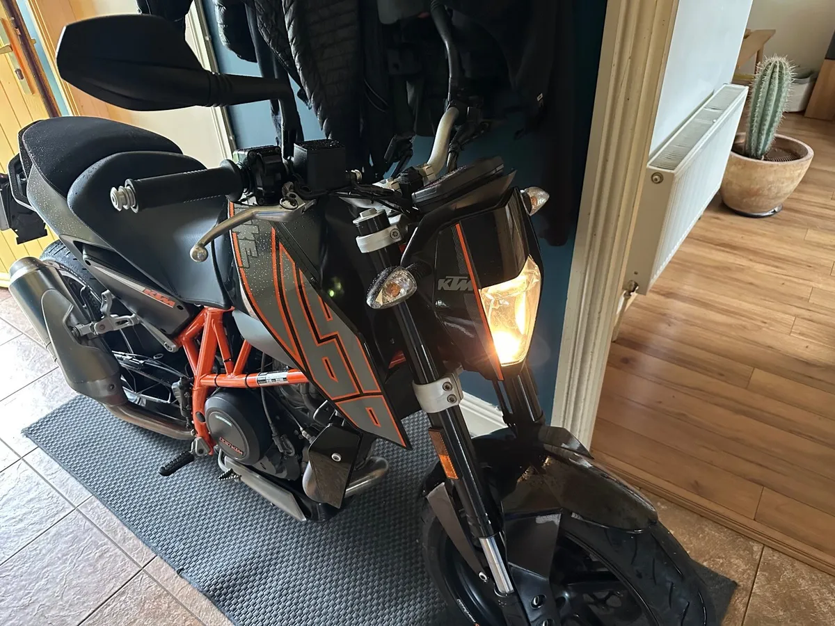 KTM 690 Duke 2012 - Image 4