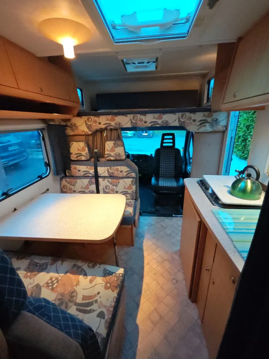1998 Burstner A647- 6 berth Motorhome - Image 2