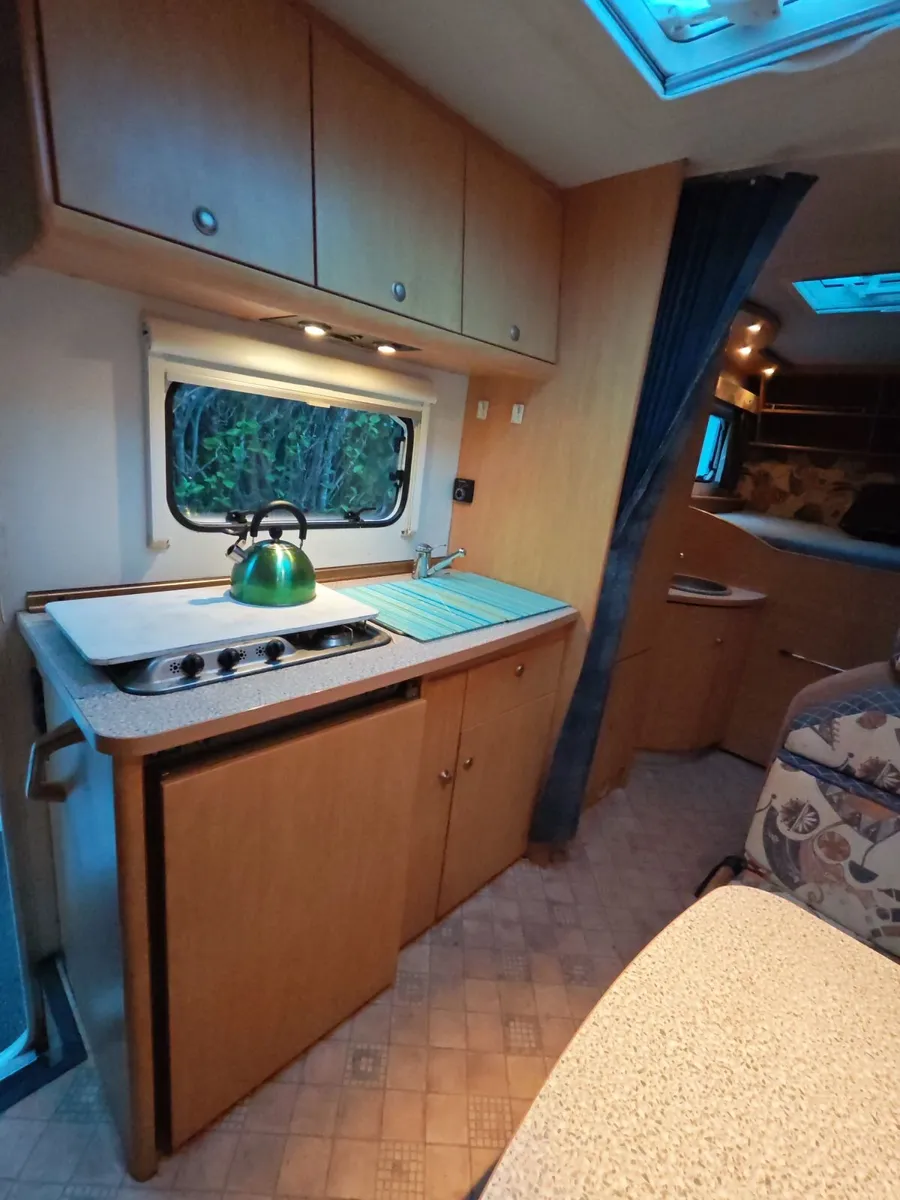 1998 Burstner A647- 6 berth Motorhome - Image 4