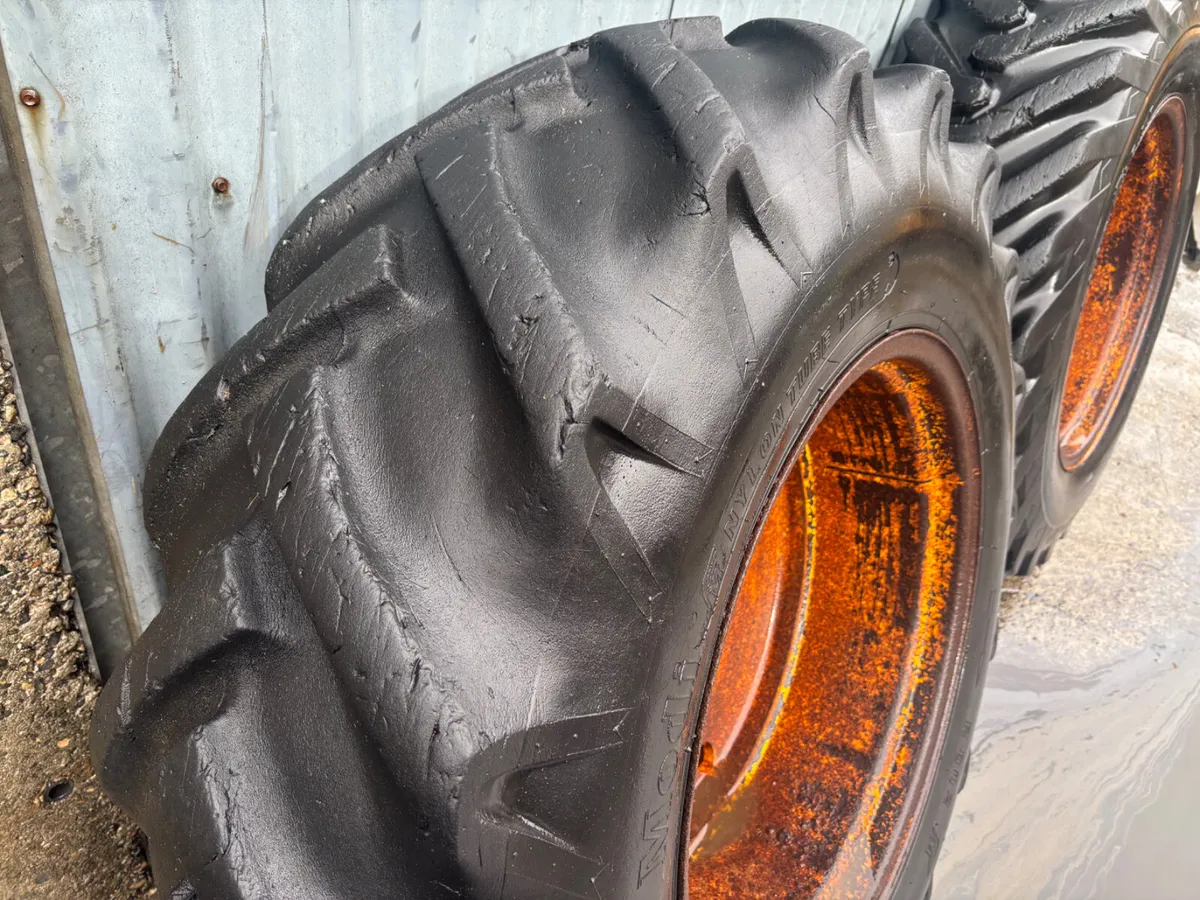 16-9 28 Set of MF Wheels - Image 4