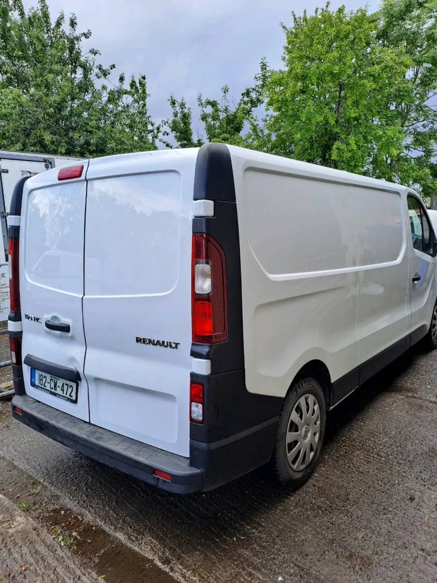Renault traffic - Image 2