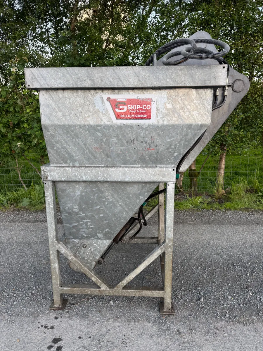 Concrete Skip - Image 2