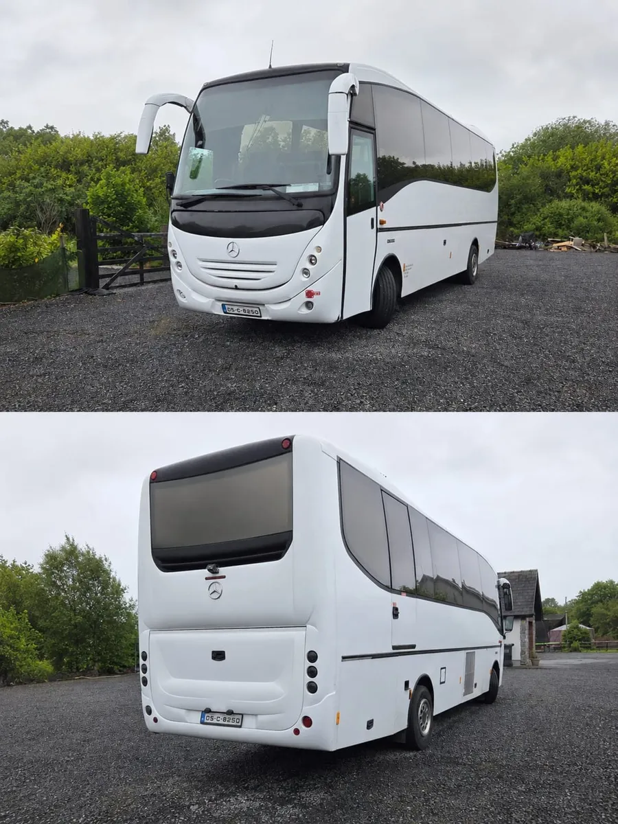 05 Mercedes Unvi Touring x41seater - Image 2