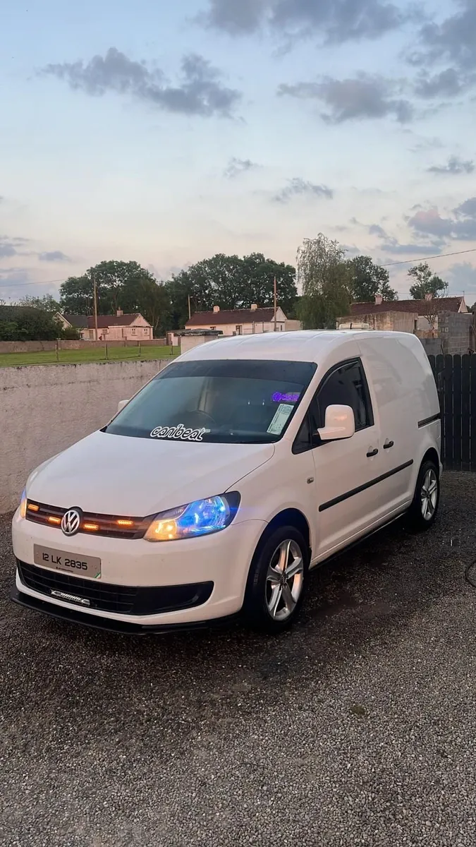 Volkswagen Caddy 2012 - Image 3
