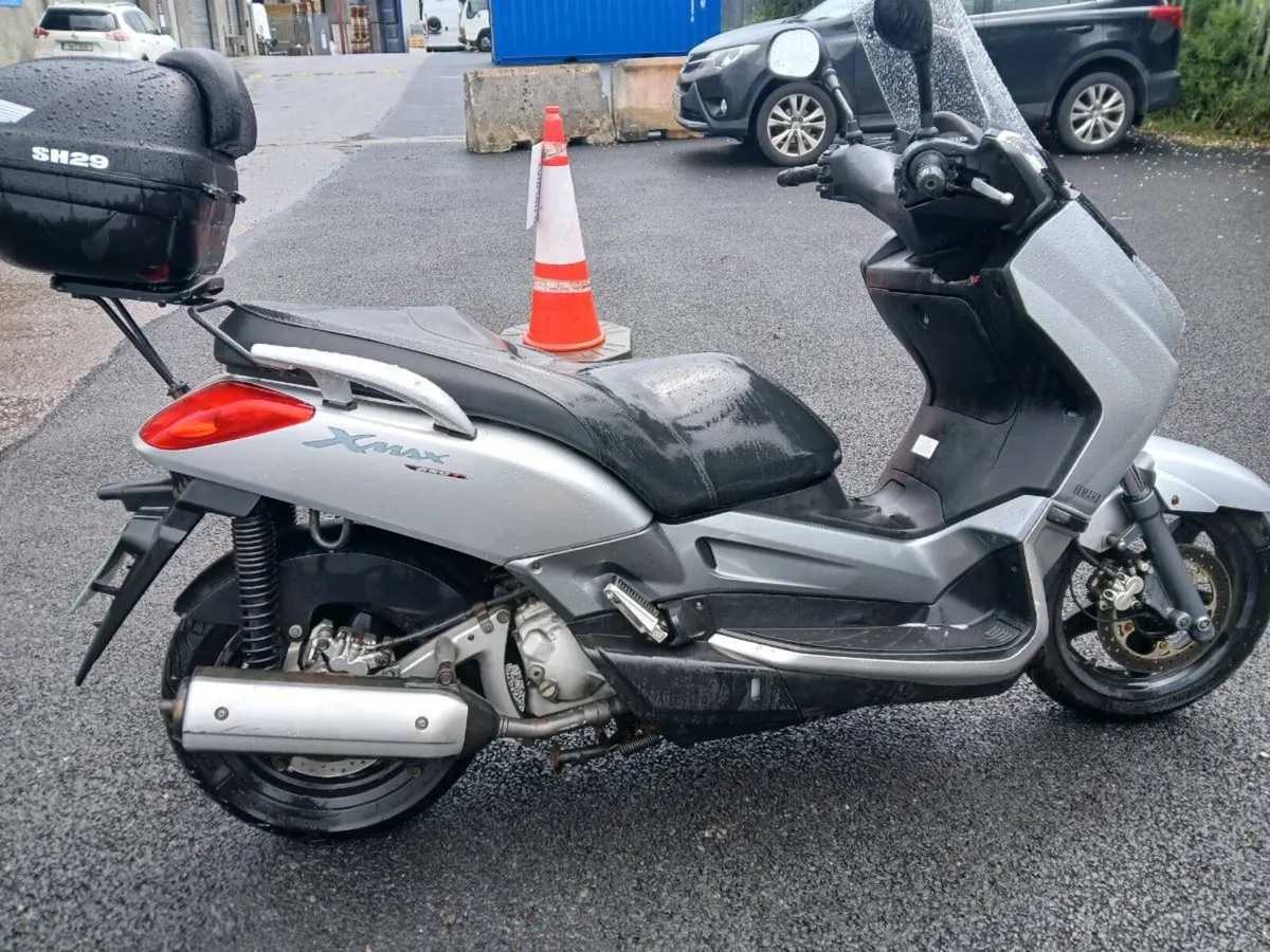 Yamaha X Max 250 - Image 2