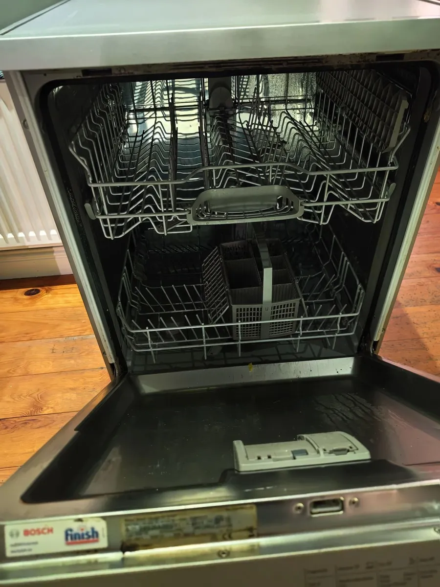 Dishwasher - Image 1