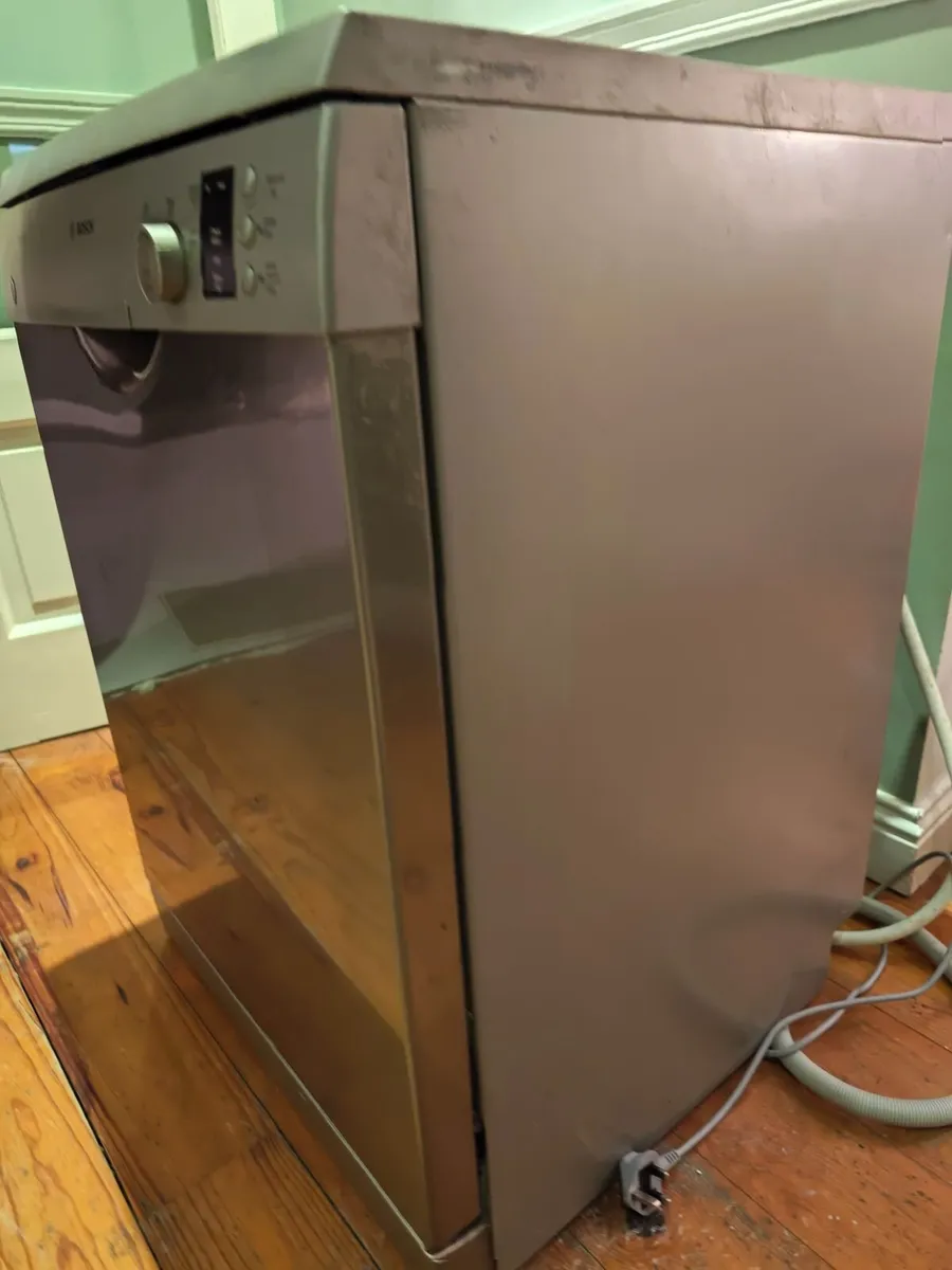 Dishwasher - Image 2