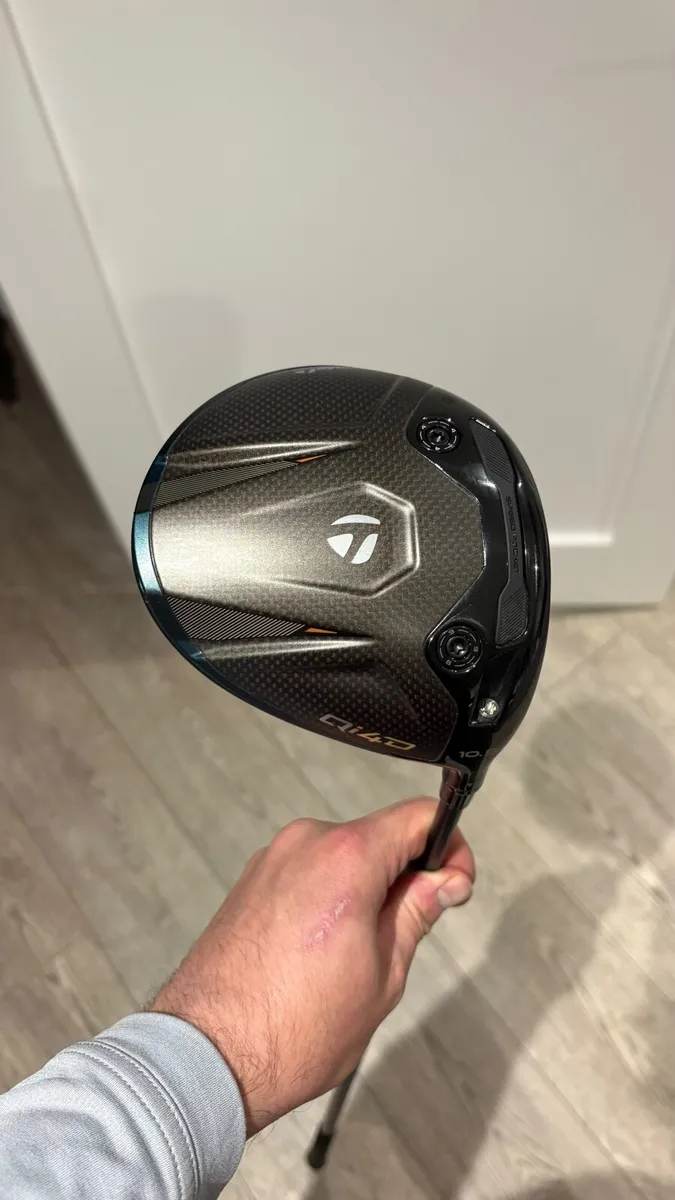 Taylormade Qi4d driver 10.5 - Image 1