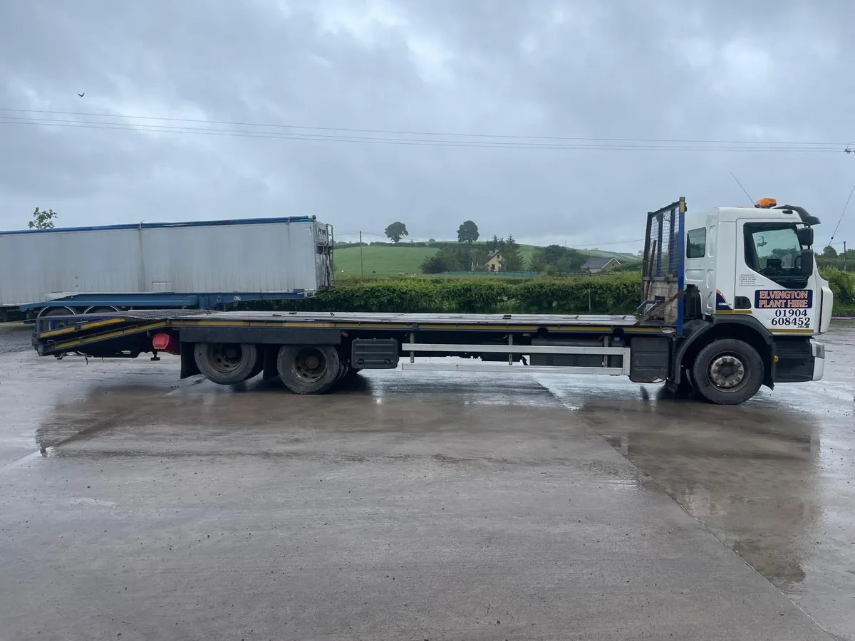 Renault rigid beavertail lorry 6x2 - Image 2