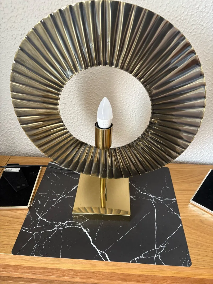 Decorative round gold light - Image 3