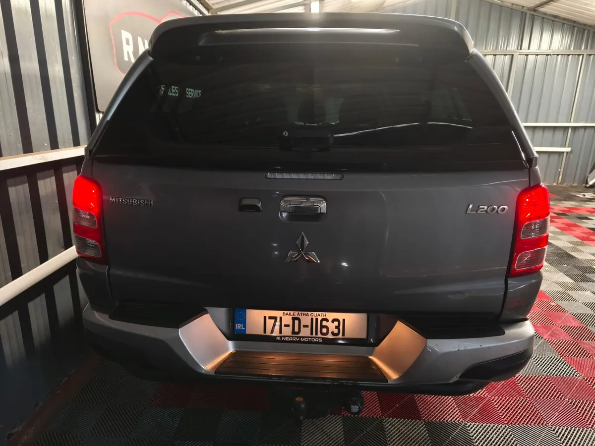 2017 Mitsubishi Outlander 5 Seat N1 Manual - Image 2