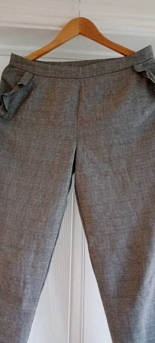 Ladies Trousers - Image 1