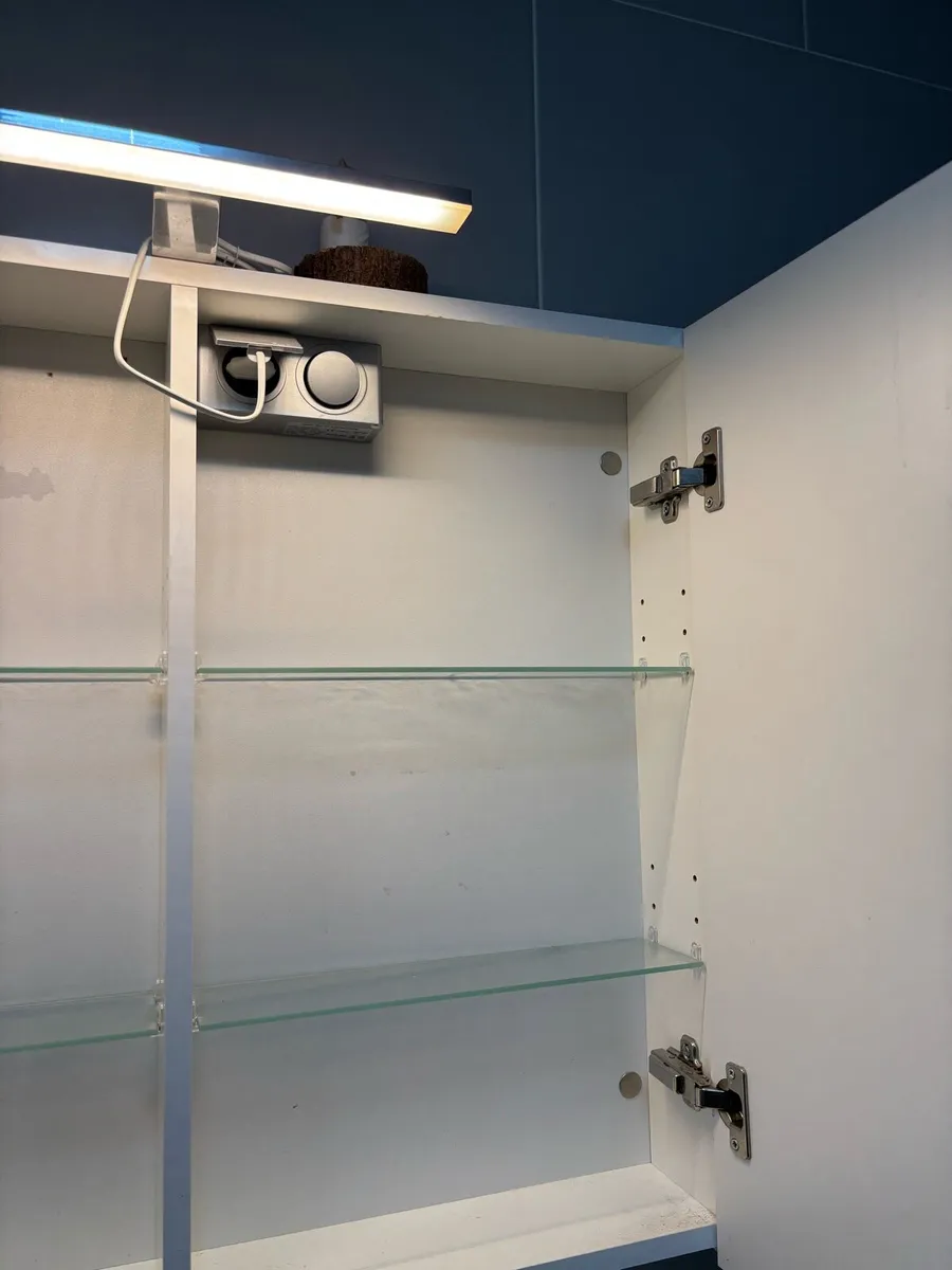 Bathroom Set - Image 3