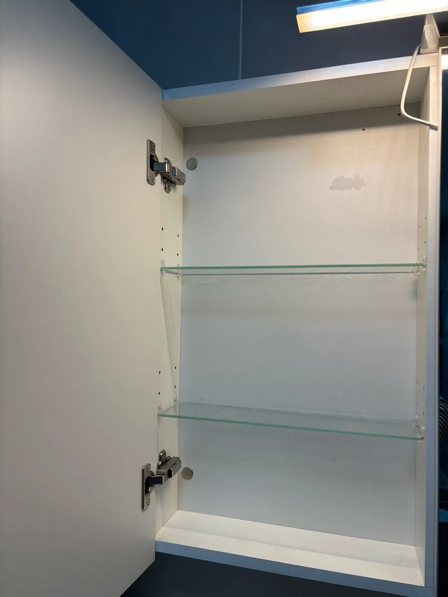 Bathroom Set - Image 4
