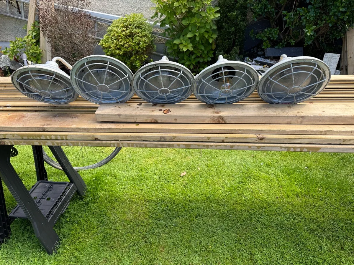 5 Internal/external Industrail style lamps - Image 2