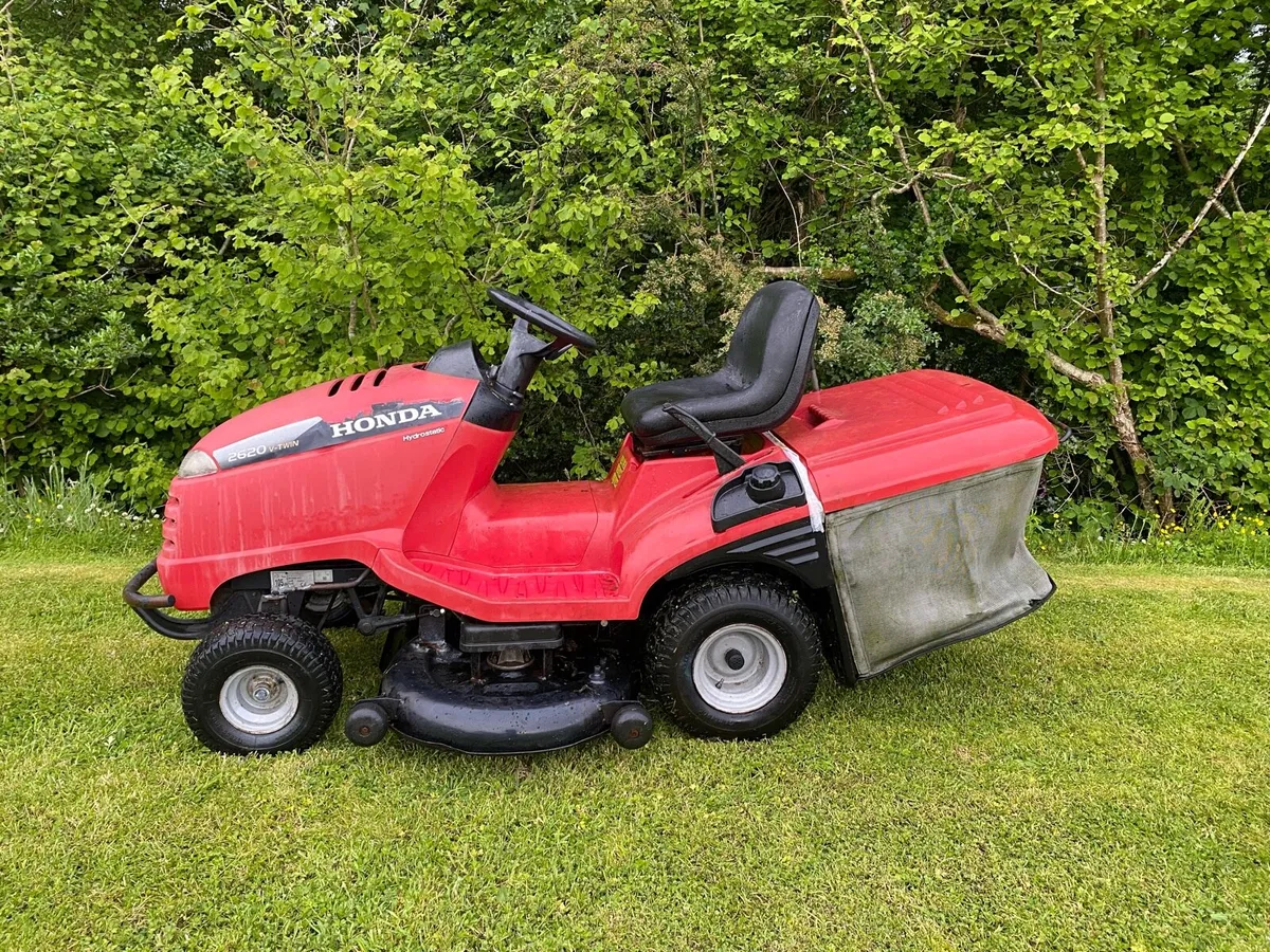 Honda 2620 Ride On Mower - Image 3