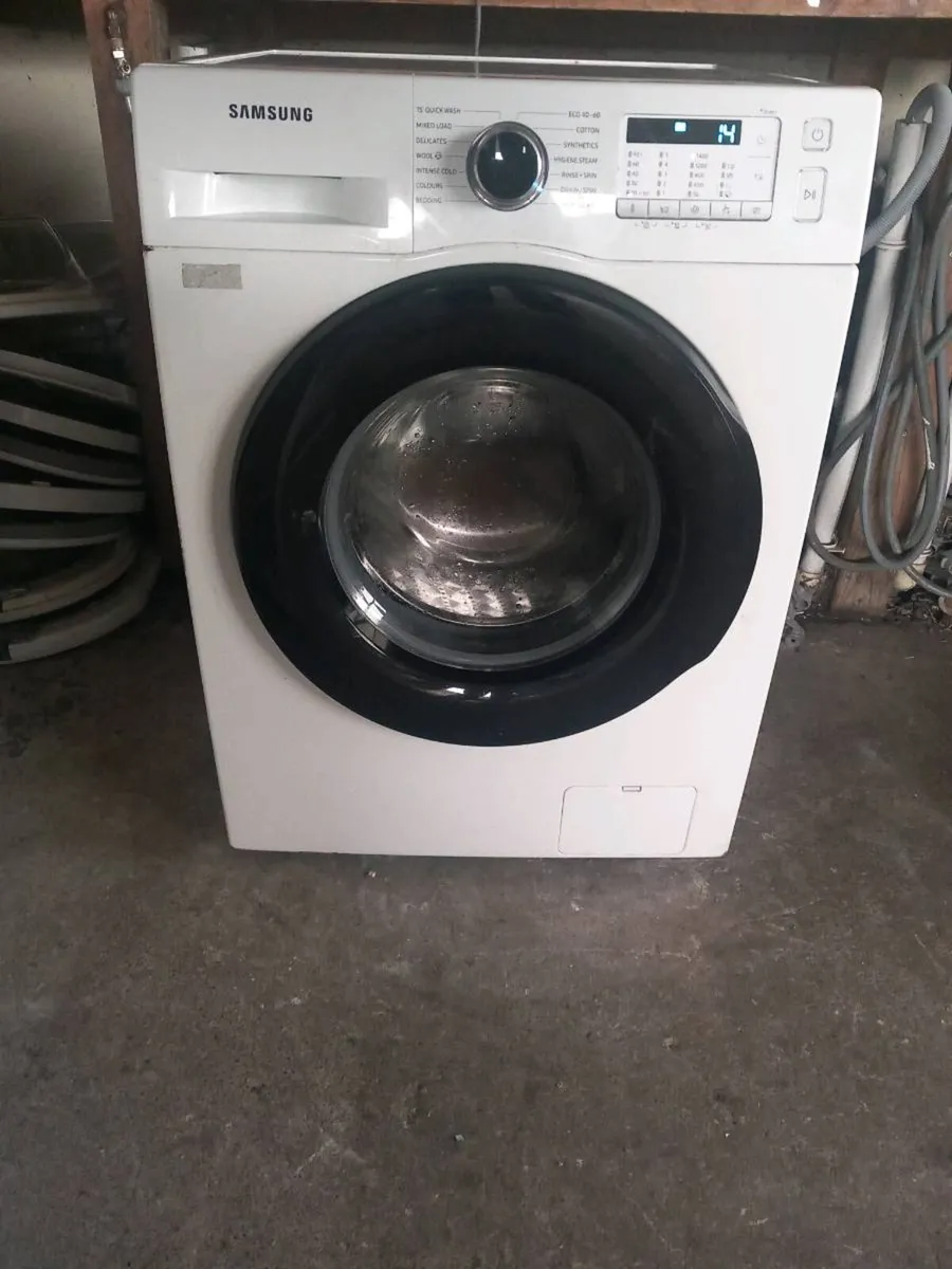 Samsung 9kg washing machine 1400 spin - Image 1