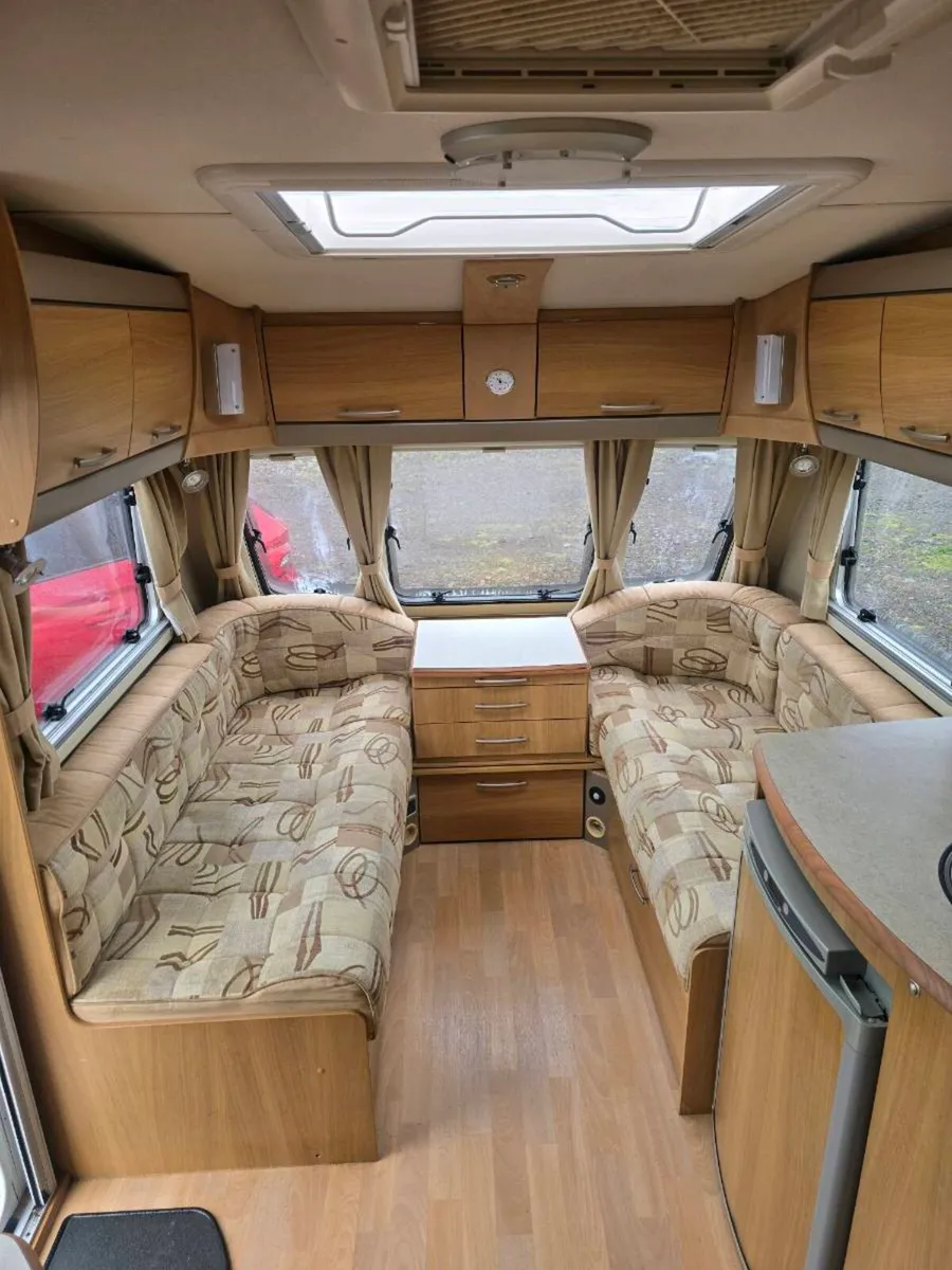 Swift Challenger 4 berth Fixed Bed | Motor Mover - Image 3
