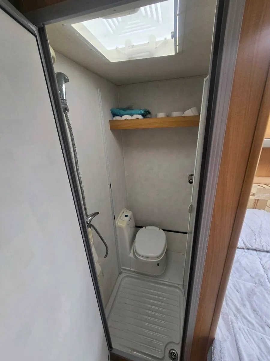 Swift Challenger 4 berth Fixed Bed | Motor Mover - Image 4