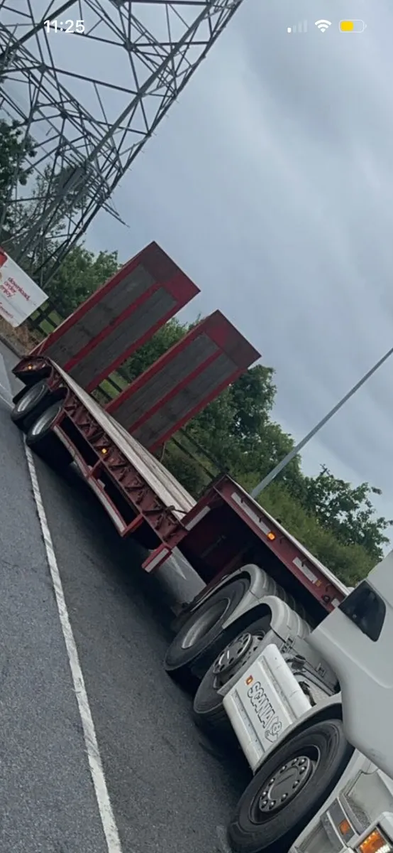 Low loader - Image 1