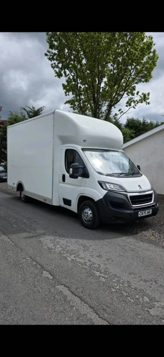 2020 low loader one owner - Image 2