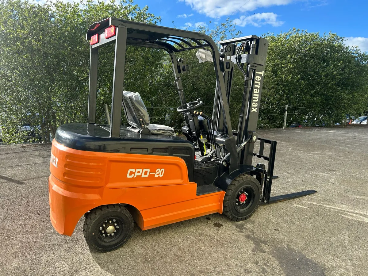 Industrial Forklift - Image 3