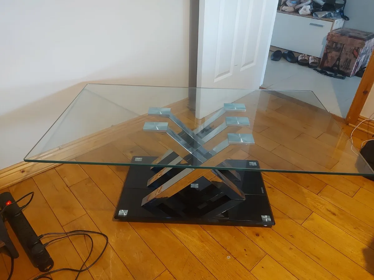 Living room table - Image 1
