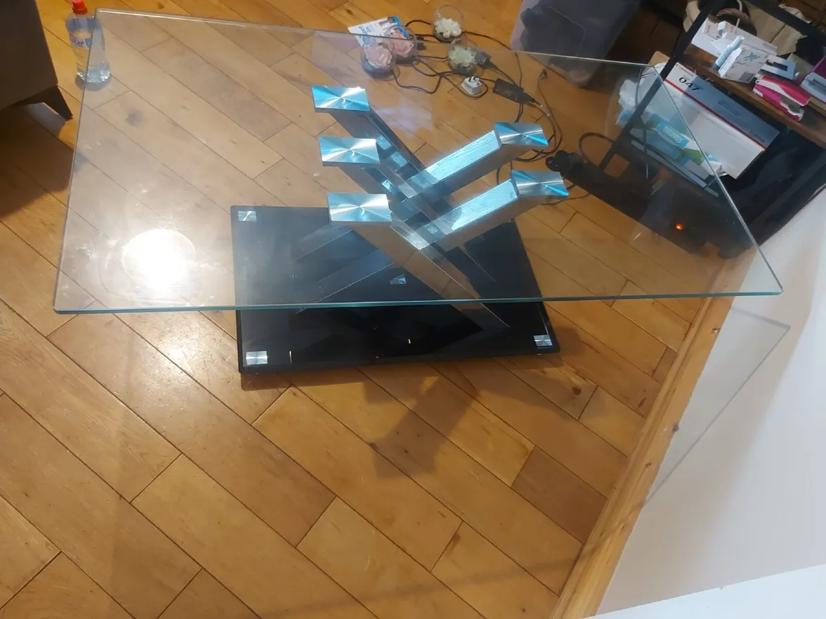 Living room table - Image 3