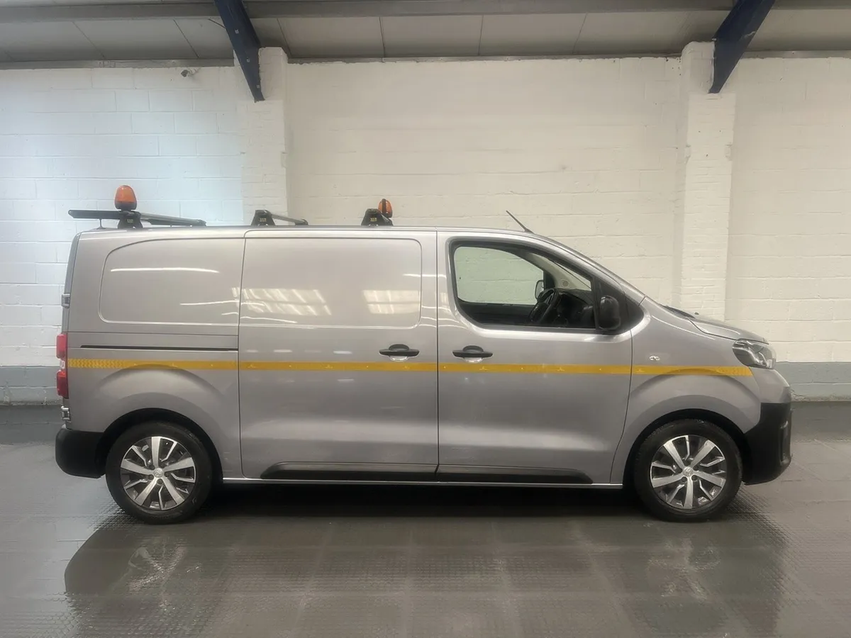 2022 Toyota ProAce Panel Van - Image 1