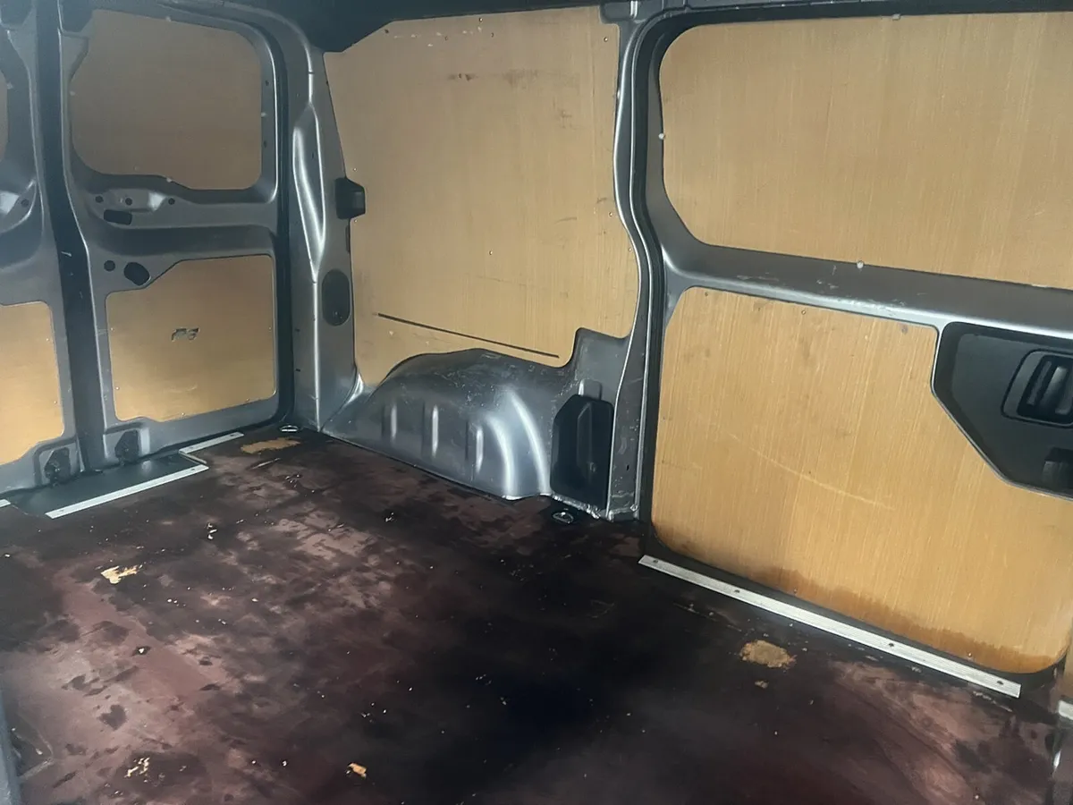 2022 Toyota ProAce Panel Van - Image 3
