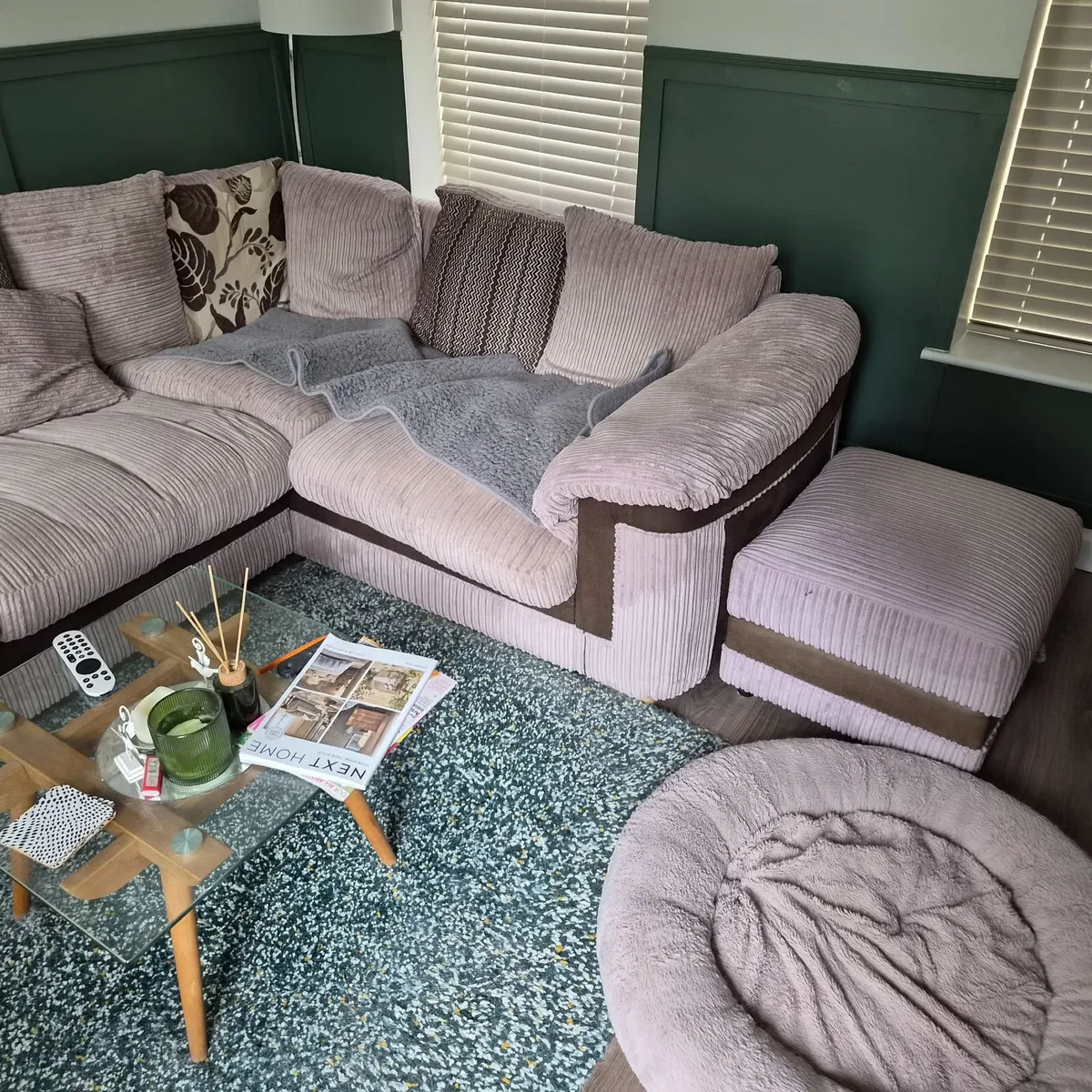 L Shape 4 seater Sofa with Footstool - Image 1